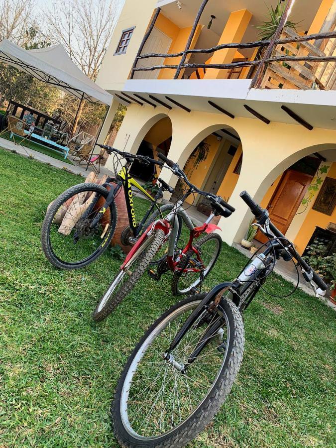 Luchy'S Country House Hostel Ика Екстериор снимка