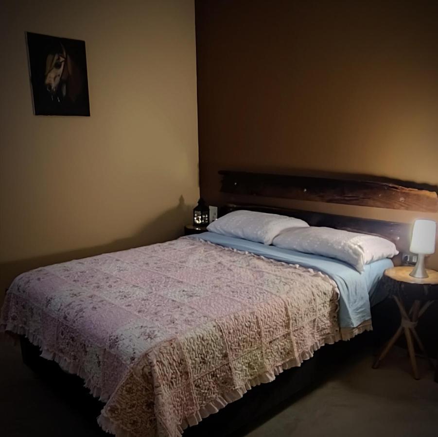 Luchy'S Country House Hostel Ика Екстериор снимка